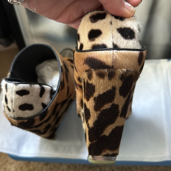 Alexander Wang Leopard Alla Peep-toe Wedges 37 7 Khloe Kardashian - Picture 6 of 8